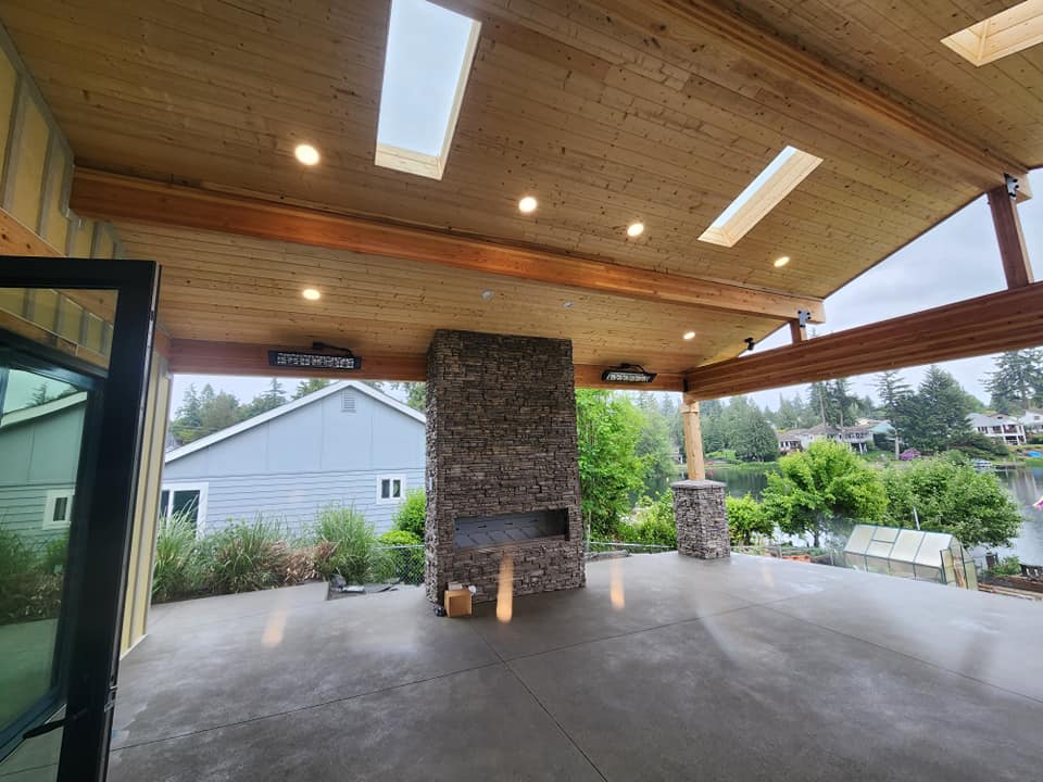 Outdoor patio lighting and fireplace